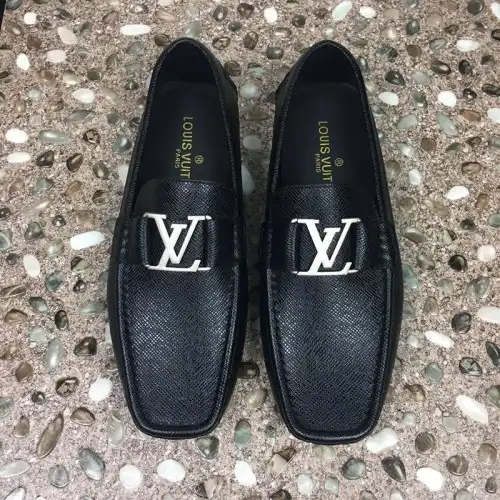 LV Shoes 19SH0038 0205