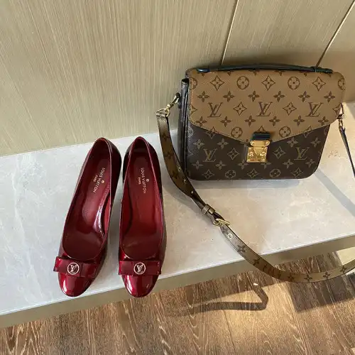 LV Shoes 2304PZ0111 0201