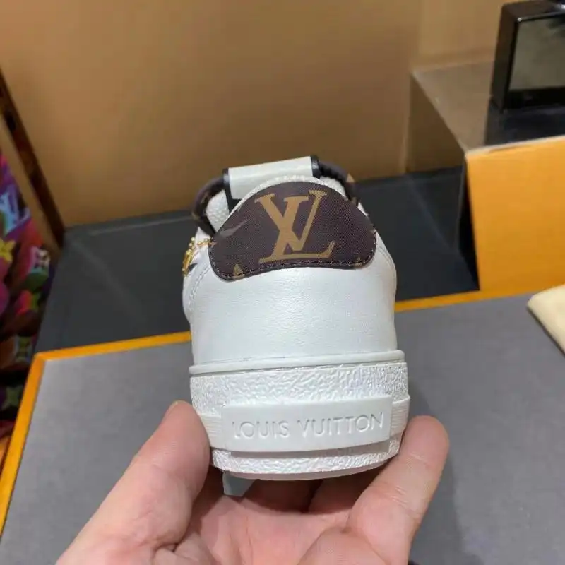 FashionRep LV Shoes 2209MP0017 0201